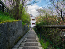 Path going to the Old Town