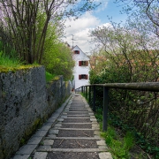 Path going to the Old Town