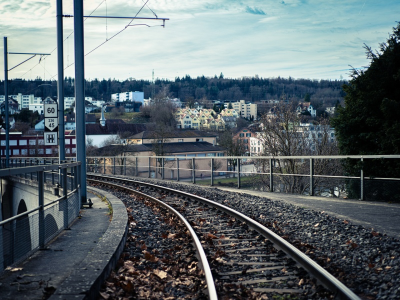 The beginning of the rail bridge, right on the left side of the Old Town