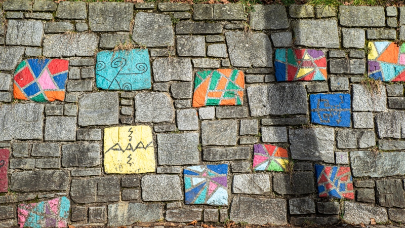 Painted wallstones