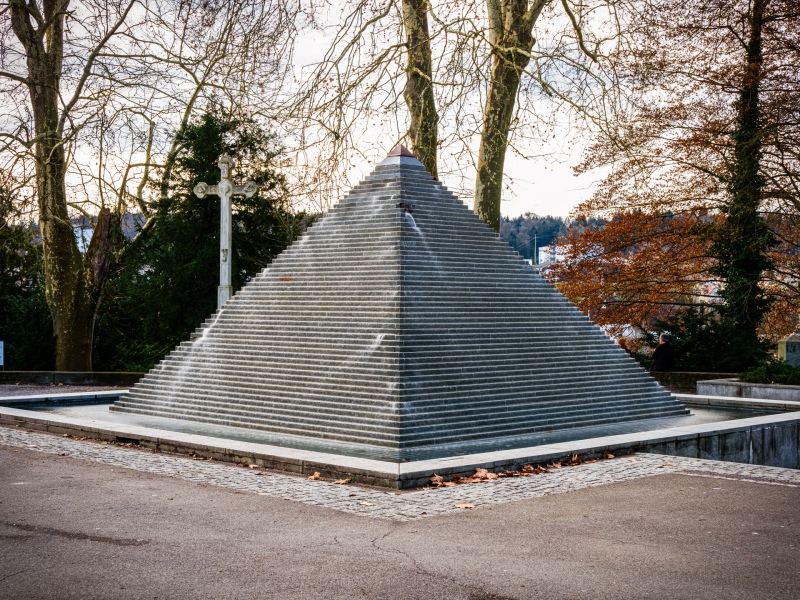 Pyramid Fountain